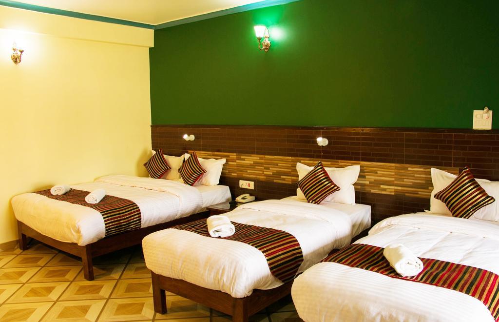 Hotel Adam Pokhara Room photo